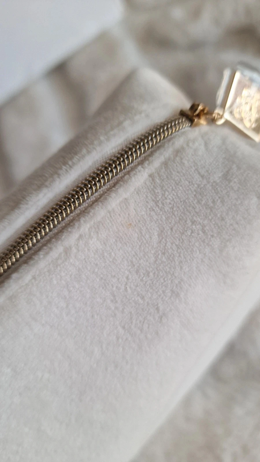 Guerlain Paris new makeup bag/pouch – photo 9